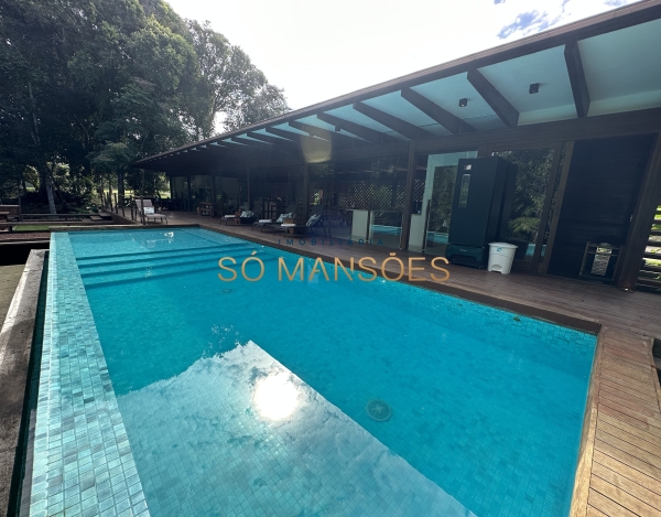 Casa de Luxo de 393 m² à Venda com 6 Suítes e Piscina com Borda Infinita no Condomínio Altos de Trancoso - Bahia, Trancoso - BA