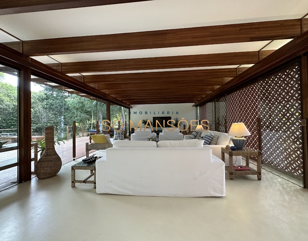 Linda casa de 393m² à venda no condomínio Altos de Trancoso - Trancoso/BA