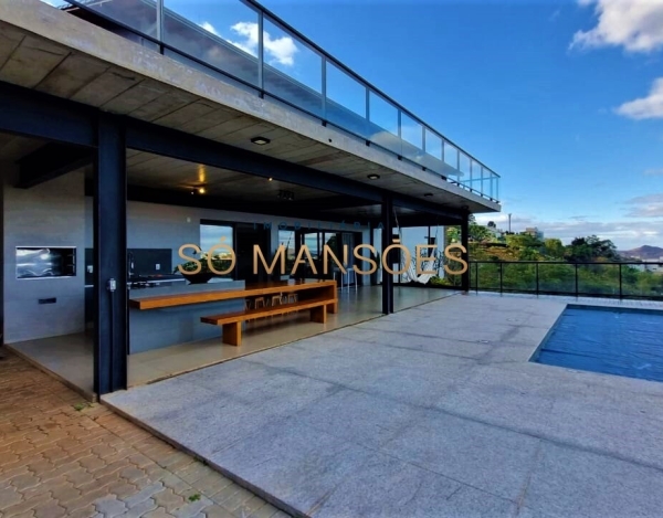 Casa Espaçosa de 410 m² à Venda com 4 Suítes e Vista Espetacular no Conde, Nova Lima - MG