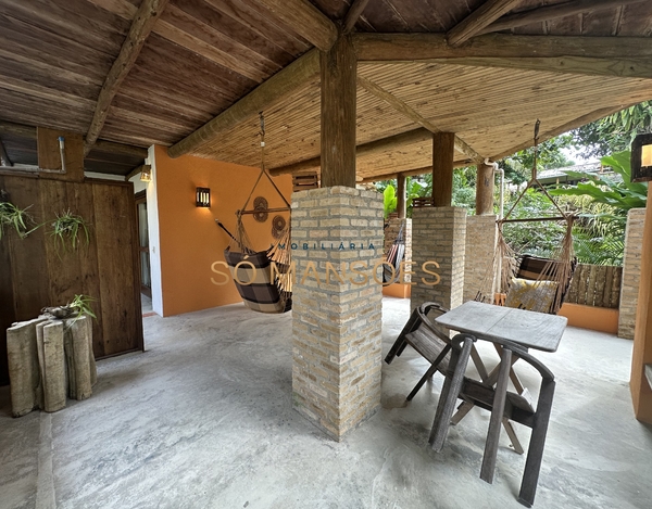 Casa com 5 suítes à venda no condomínio Outeiro das Brisas - Trancoso/BA.