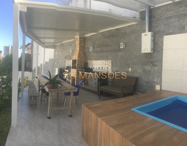 Casa de Alto Padrão de 470 m² à Venda com 3 Suítes e 4 Vagas no Mangabeiras, Belo Horizonte - MG