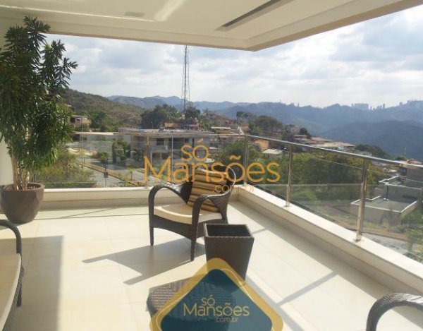 CASA À VENDA NO CONDOMÍNIO QUINTAS DO SOL / ALTO PADRÃO DE ACABAMENTO