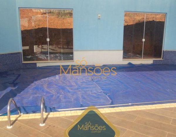 CASA À VENDA NO CONDOMÍNIO QUINTAS DO SOL / ALTO PADRÃO DE ACABAMENTO