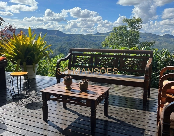 Casa de Alto Padrão de 335 m² à Venda com 3 Suítes e Vista Definitiva no Quintas do Sol, Nova Lima - MG