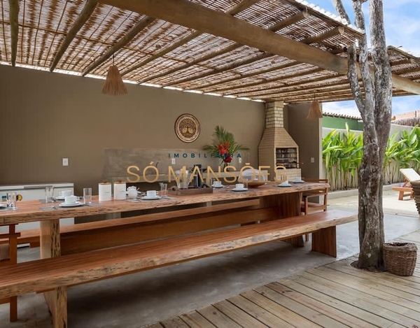 Casa linear de 312m² à venda no condomínio Coqueiral - Trancoso/BA. 