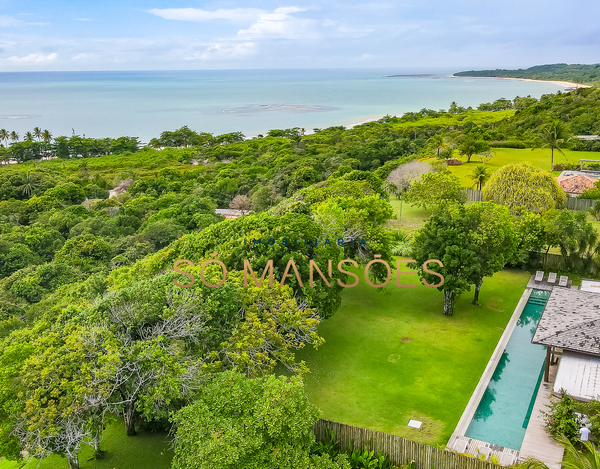 Linda casa de 557m² com vista mar definitiva à venda no condomínio Altos de Trancoso - Trancoso/BA. 