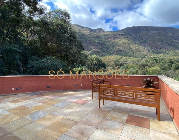 LINDA CASA DISPONÍVEL PARA VENDA NO CONDOMÍNIO RETIRO DO CHALÉ.