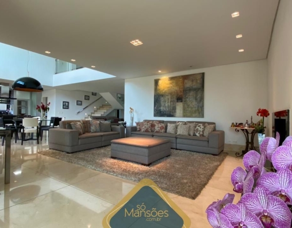 Casa de Luxo de 480 m² à Venda com 3 Suítes e Vista para a Lagoa no Condomínio Quintas do Sol, Nova Lima - MG