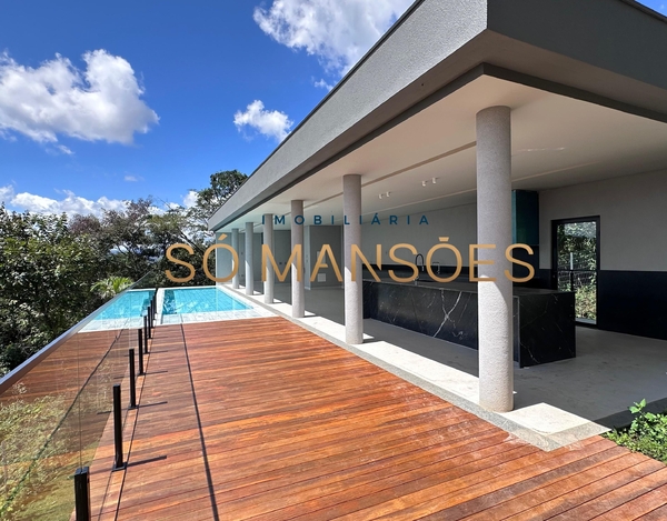 CASA DE 514m² À VENDA NO CONDOMÍNIO MIRANTE DA MATA.