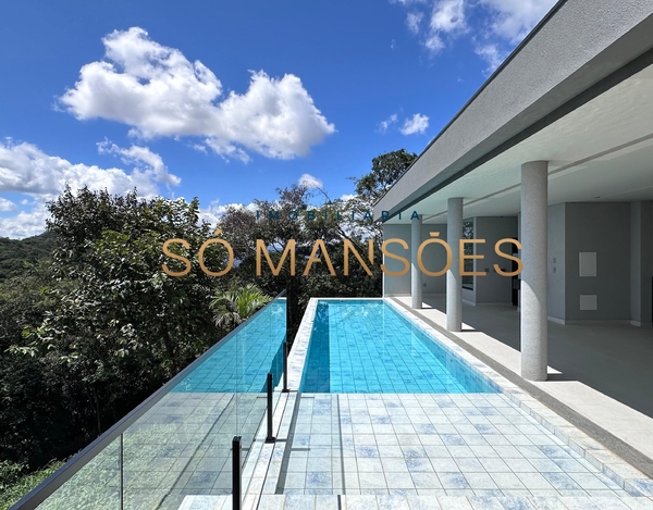 CASA DE 514m² À VENDA NO CONDOMÍNIO MIRANTE DA MATA.