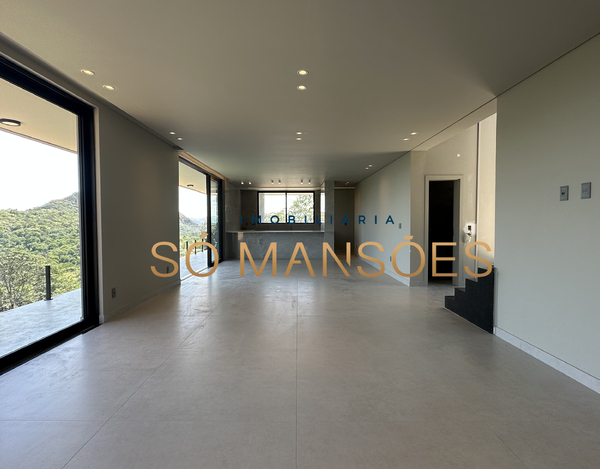 CASA DE 514m² À VENDA NO CONDOMÍNIO MIRANTE DA MATA.