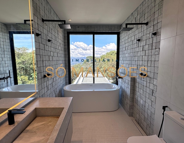 CASA DE 514m² À VENDA NO CONDOMÍNIO MIRANTE DA MATA.