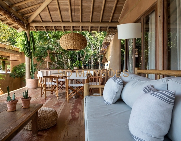 Casa de 299m² à venda no condomínio Vale de Trancoso - Trancoso/BA. 