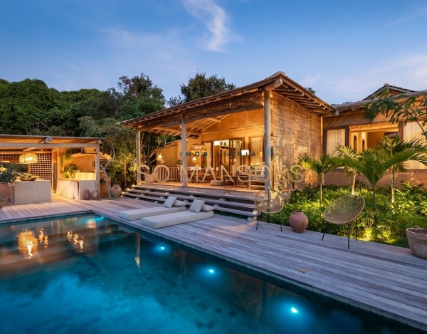 Casa de Luxo de 299 m² à Venda com 5 Suítes e Espaço Gourmet no Vale de Trancoso, Trancoso - BA