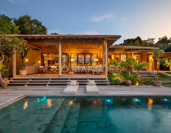 Casa de Luxo de 299 m² à Venda com 5 Suítes e Espaço Gourmet no Vale de Trancoso, Trancoso - BA