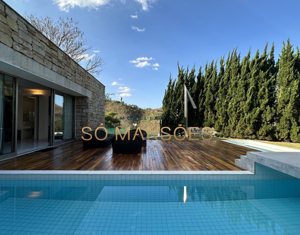 Casa de Luxo de 800 m² à Venda com 4 Suítes e Piscina Aquecida no Village Terrasse, Nova Lima - MG