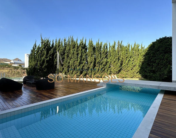 Casa de Luxo de 800 m² à Venda com 4 Suítes e Piscina Aquecida no Village Terrasse, Nova Lima - MG