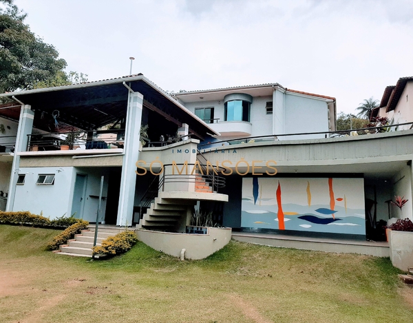 CASA COM EXCELENTE LOCALIZAÇÃO E LINDA VISTA À VENDA NO CONDOMÍNIO BOSQUE DO JAMBREIRO