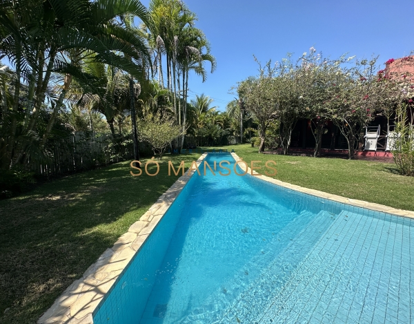 Casa de Alto Padrão de 213 m² à Venda com 2 Suítes e Espaço Gourmet no Condomínio Altos de Trancoso - Bahia, Trancoso - BA