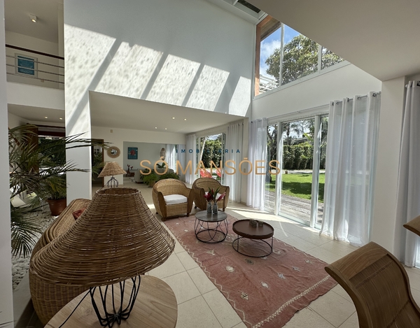 CASA  À VENDA EM CONDOMÍNIO PÉ NA AREIA EM ARRAIAL D’AJUDA.