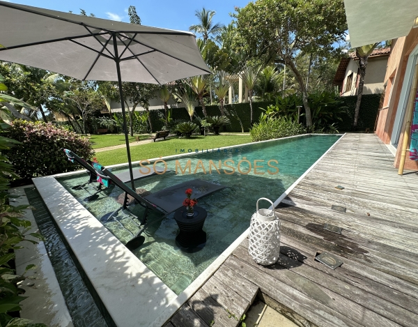Casa de Luxo de 569 m² à Venda com 4 Suítes e Vista para o Mar no Condomínio Vida Vida, Arraial D'Ajuda - BA