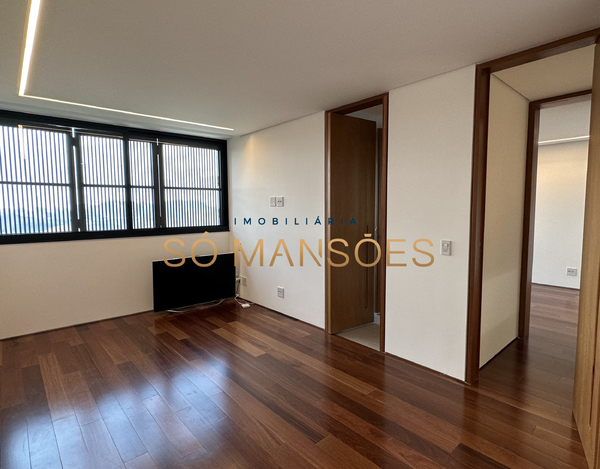 CASA NOVA E MODERNA COM LINDA VISTA CONSTRUÍDA EM UM TERRENO DE 1.149 M2 A VENDA NO CONDOMÍNIO VILA ALPINA.
