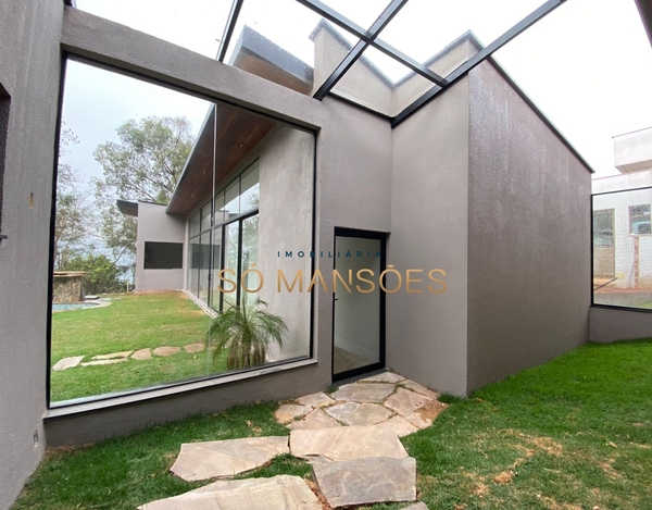 LINDA CASA A VENDA NO QUINTAS DO SOL UM DOS MELHORES E MAIS DESEJADOS CONDOMÍNIOS DE NOVA LIMA.