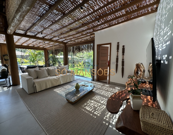 Linda casa de 459m² à venda no condomínio Altos de Trancoso - Trancoso/BA.