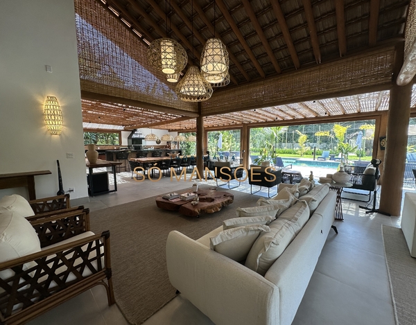 Linda casa de 459m² à venda no condomínio Altos de Trancoso - Trancoso/BA.