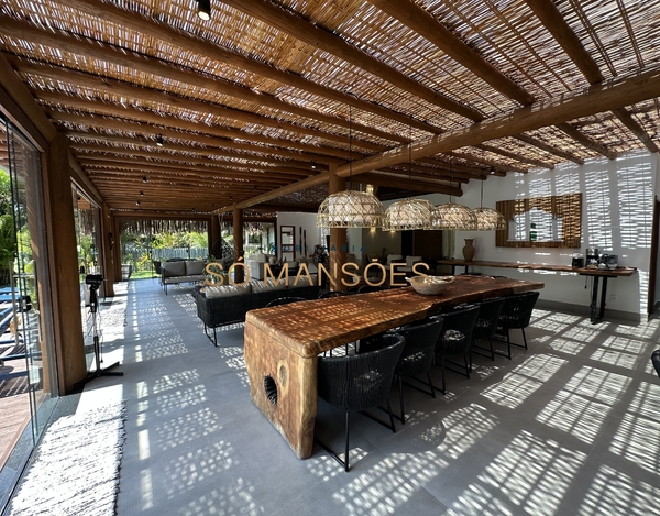 Linda casa de 459m² à venda no condomínio Altos de Trancoso - Trancoso/BA.