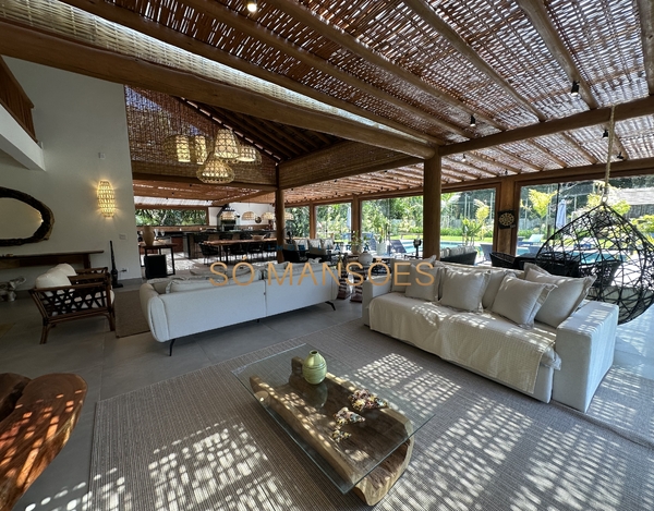 Linda casa de 459m² à venda no condomínio Altos de Trancoso - Trancoso/BA.