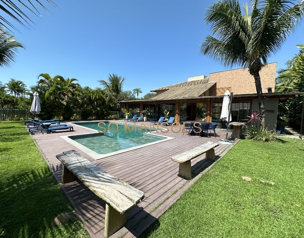 Linda casa de 459m² à venda no condomínio Altos de Trancoso - Trancoso/BA.