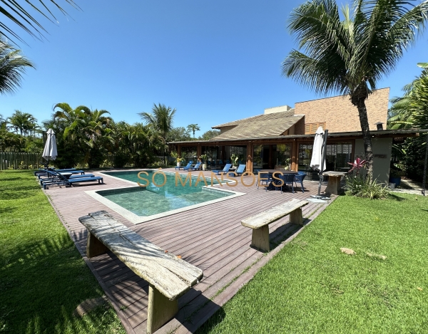 Casa de Luxo de 459 m² à Venda com 7 Suítes e 4 Vagas no Condomínio Altos de Trancoso - Bahia, Trancoso - BA