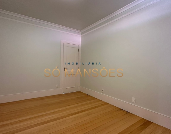 CASA A VENDA NO CONDOMÍNIO VILA DEL REY / LOCALIZAÇÃO PRIVILEGIADA 