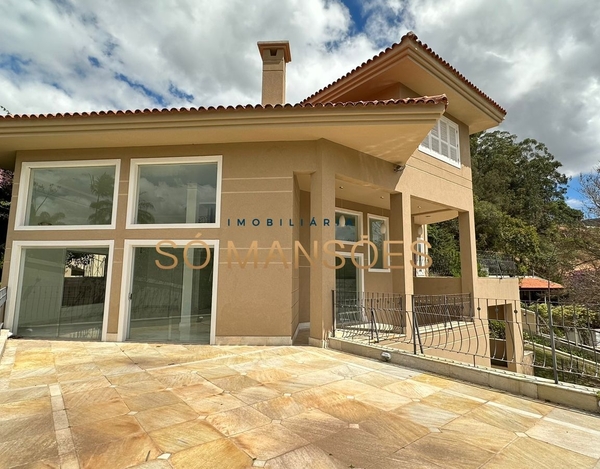 CASA A VENDA NO CONDOMÍNIO VILA DEL REY / LOCALIZAÇÃO PRIVILEGIADA 