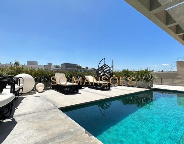 Casa de Luxo de 530 m² à Venda com 4 Suítes e Piscina Aquecida no Selecione, Contagem - MG