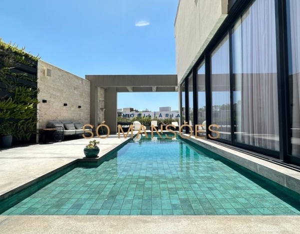 Casa de Luxo de 530 m² à Venda com 4 Suítes e Piscina Aquecida no Selecione, Contagem - MG