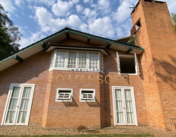 LINDA CASA NO PADRÃO EUROPEU NO VILA DEL REY 