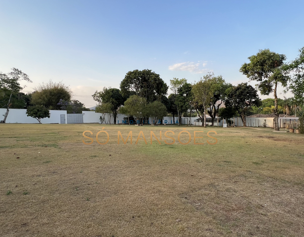 MAGNÍFICA CASA A VENDA NO CONDOMÍNIO LAGOA DO MIGUELÃO.