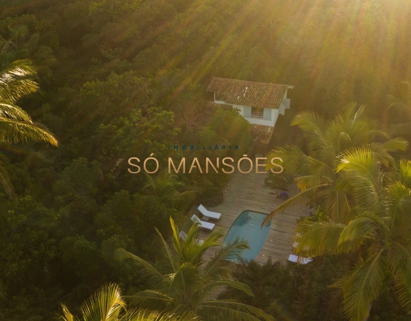 Casa em Terreno Privilegiado de 200 m² à Venda com 3 Suítes e Pé na Areia no Trancoso, Trancoso - BA
