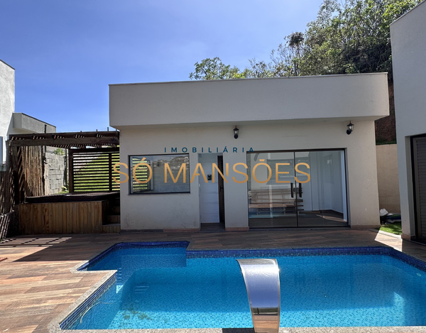 CASA DE LUXO COM VISTA ESPETACULAR À VENDA NO CONDOMÍNIO MIRANTE DA MATA