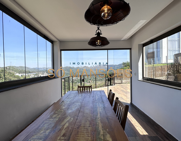 CASA DE LUXO COM VISTA ESPETACULAR À VENDA NO CONDOMÍNIO MIRANTE DA MATA