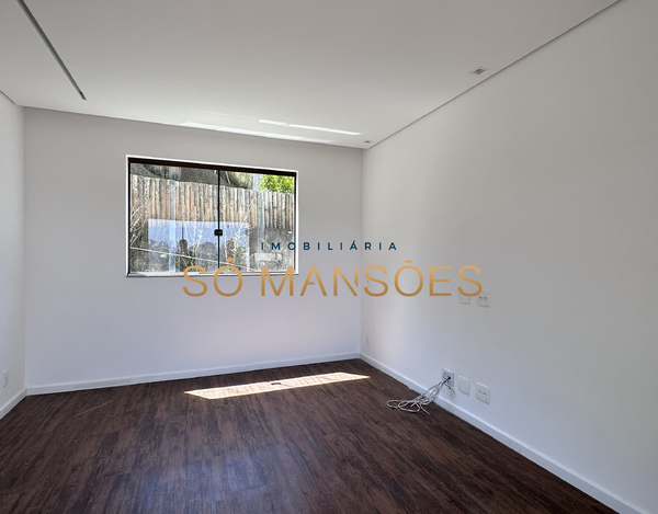 CASA DE LUXO COM VISTA ESPETACULAR À VENDA NO CONDOMÍNIO MIRANTE DA MATA