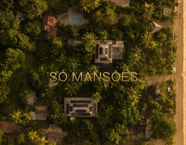 Casa de Luxo de 1.150 m² à Venda com 5 Suítes e Pé na Areia no Trancoso, Trancoso - BA