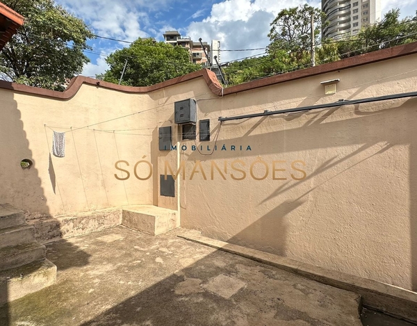 CASA COM 04 QUARTOS NO BAIRRO SANTA LÚCIA – BELO HORIZONTE  