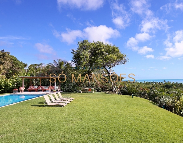 Casa com vista espetacular à venda no condomínio Pedro Grande - Trancoso/BA.