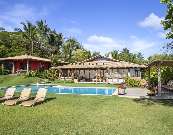 Casa com vista espetacular à venda no condomínio Pedro Grande - Trancoso/BA.