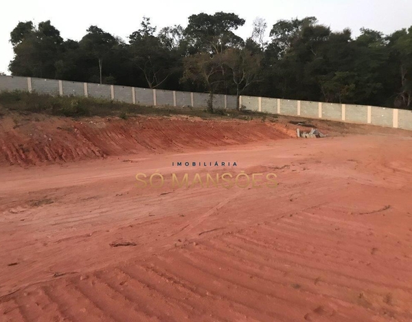 TERRENO A VENDA EM ITAÚNA MG COM PROJETO APROVADO.