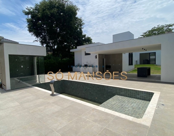 Casa Espaçosa de 286 m² à Venda com 4 Suítes e Piscina Aquecida, Lagoa Santa - MG
