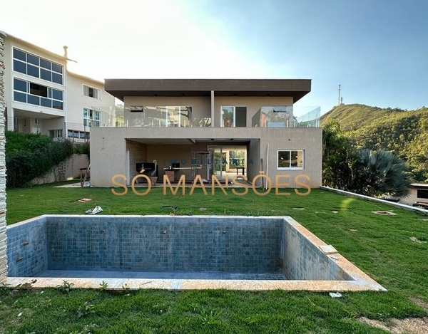 Excelente casa 4 suítes em fase final de construção a venda no condomínio Vila Alpina.